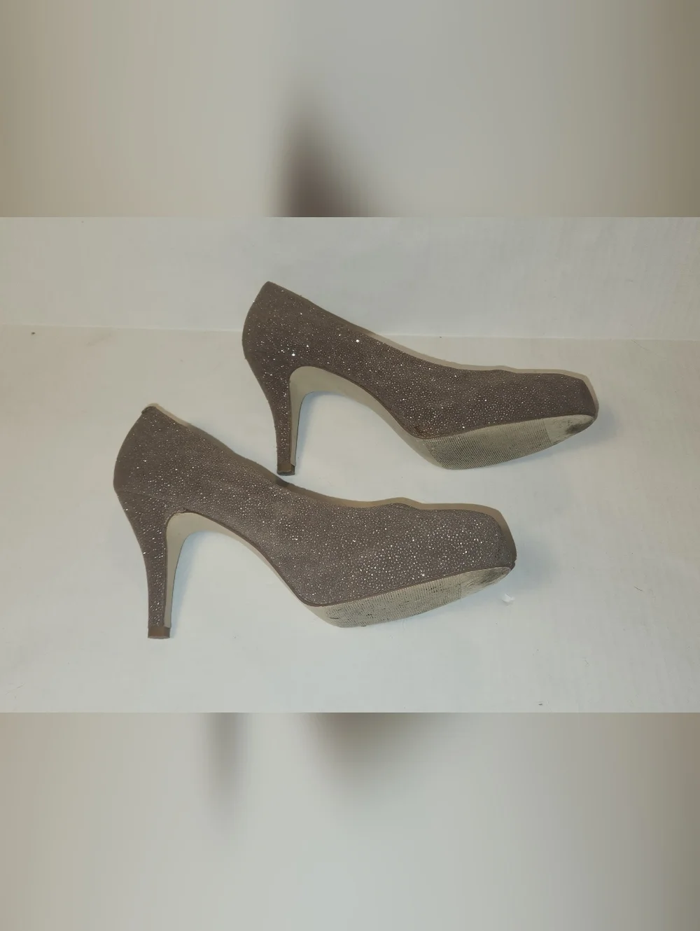 Madden Girl Getta Gold Nude Glitter Hidden Platform High Heels Pumps 8 EUC